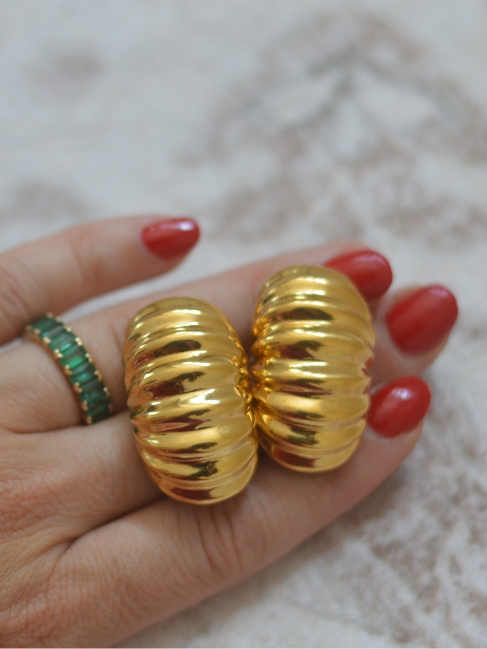 Large vintage givenchy chunky gold clip on shrimp ribbed earrings